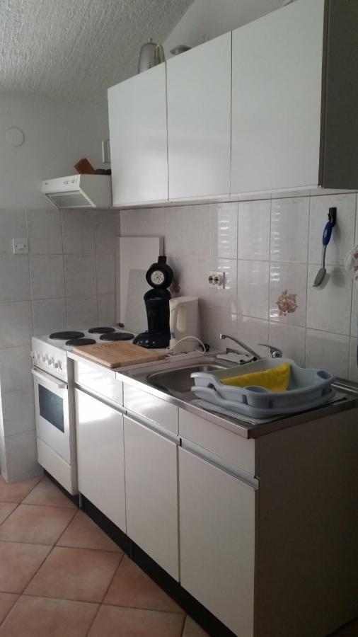 Apartmani Ana Schon Cres Exterior photo